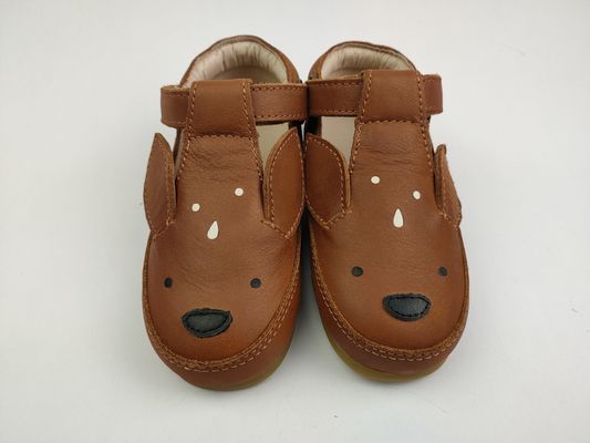 男の子の女の子の革靴の幼児動物の靴